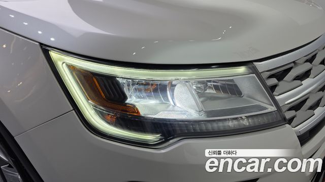 Ford Explorer 2018 — photo 8
