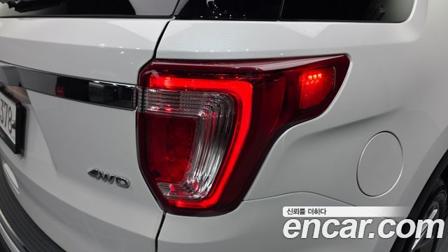 Ford Explorer 2018 — photo 9