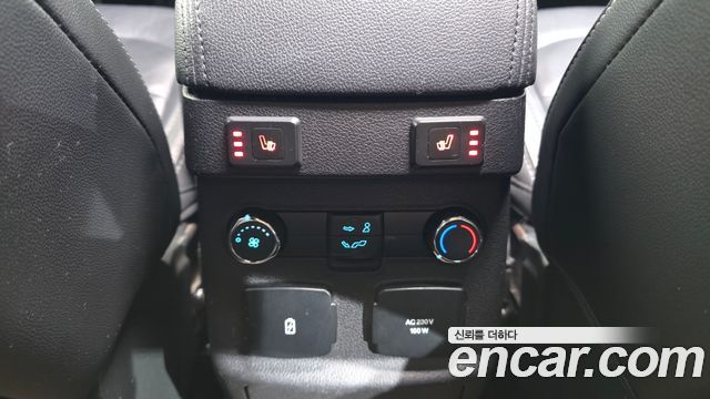 Ford Explorer 2018 — photo 28