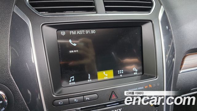 Ford Explorer 2018 — photo 30