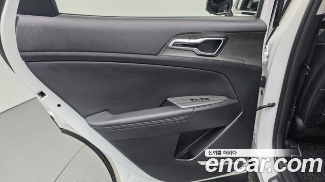 Kia Sportage 2022 — photo 15