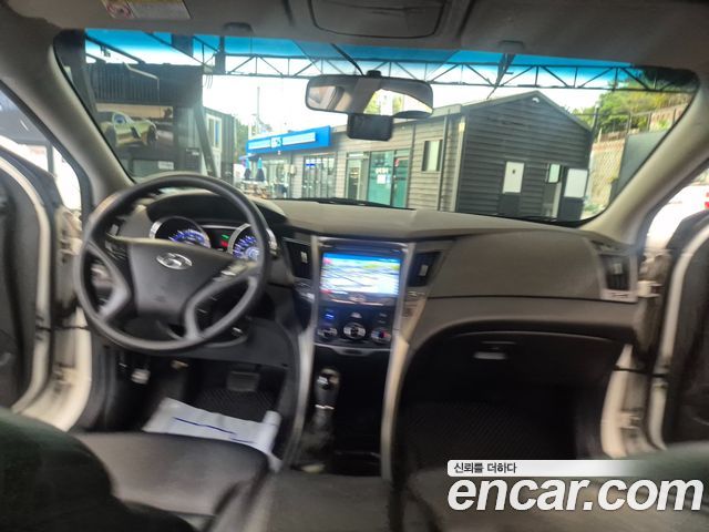 Hyundai Sonata 2013 — photo 13