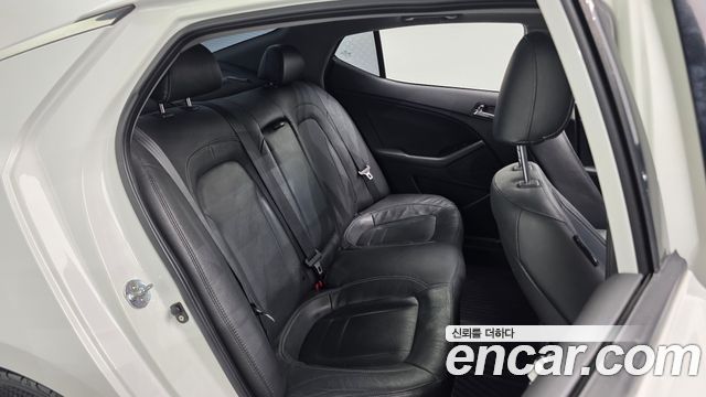 Kia K5 2013 — photo 17