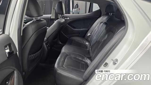 Kia K5 2013 — photo 18