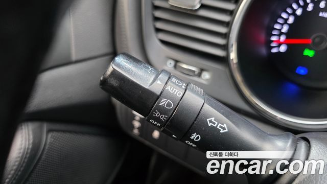 Kia K5 2013 — photo 27