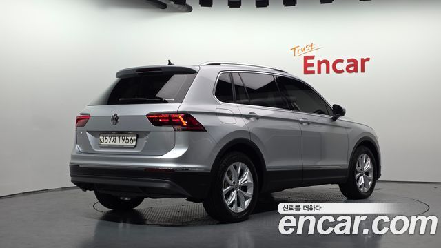 Volkswagen Tiguan 2020 — photo 2
