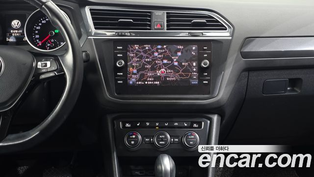 Volkswagen Tiguan 2020 — photo 19