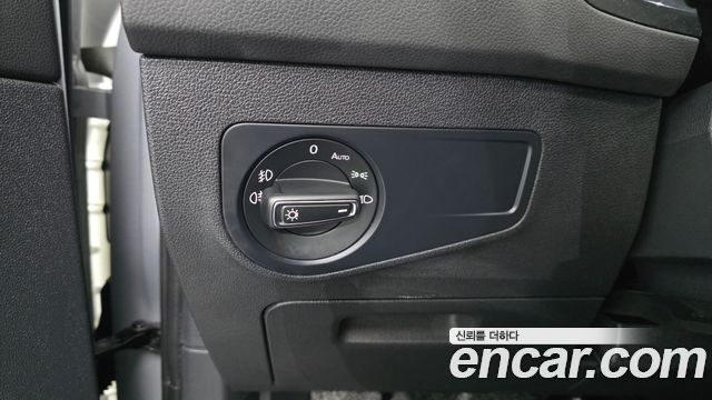 Volkswagen Tiguan 2020 — photo 25
