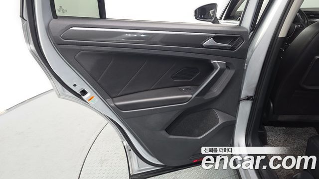 Volkswagen Tiguan 2020 — photo 15