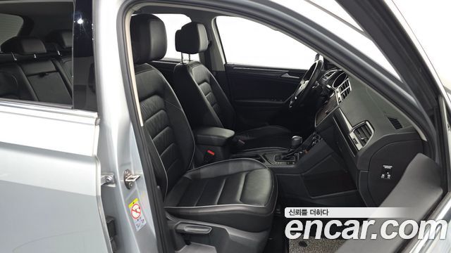 Volkswagen Tiguan 2020 — photo 16