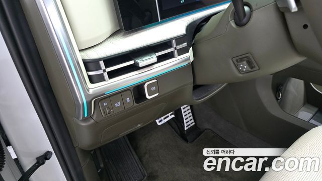 Hyundai Santafe 2025 — photo 18