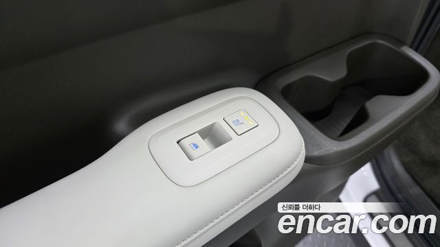 Hyundai Santafe 2025 — photo 19