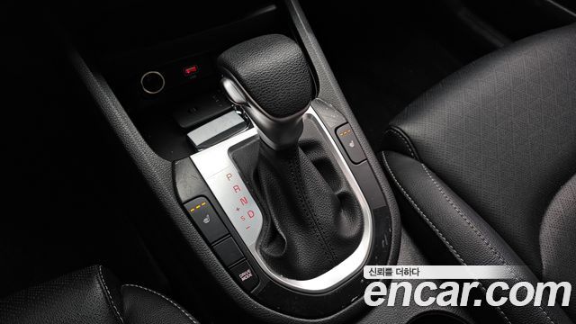 Kia K3 2024 — photo 12