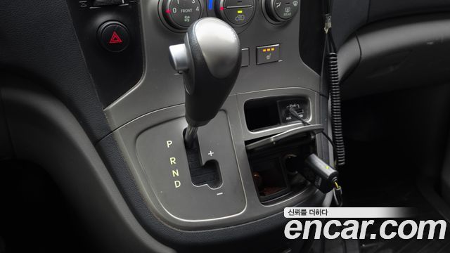 Hyundai Starex 2015 — photo 12