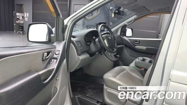Hyundai Starex 2015 — photo 13