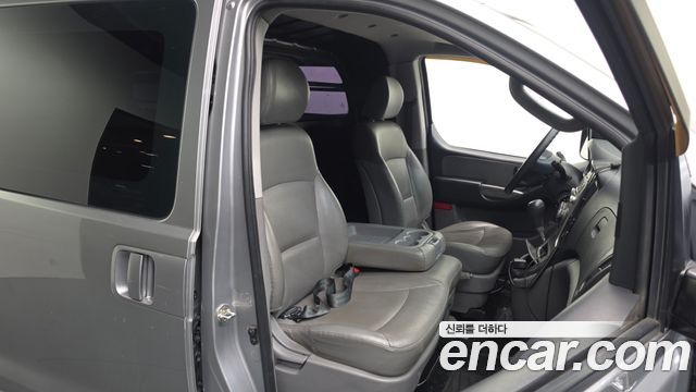 Hyundai Starex 2015 — photo 17