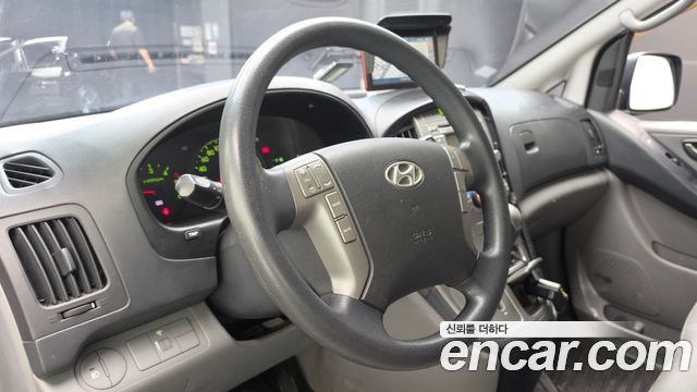 Hyundai Starex 2015 — photo 19