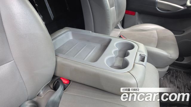 Hyundai Starex 2015 — photo 22