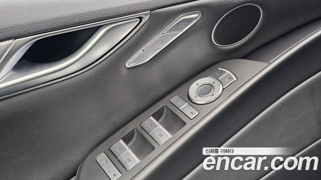 Genesis G80 2021 — photo 17