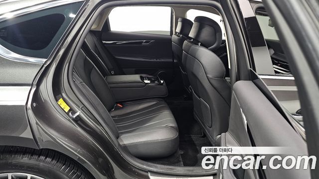 Genesis G80 2023 — photo 17