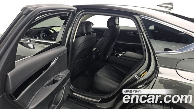 Genesis G80 2023 — photo 18