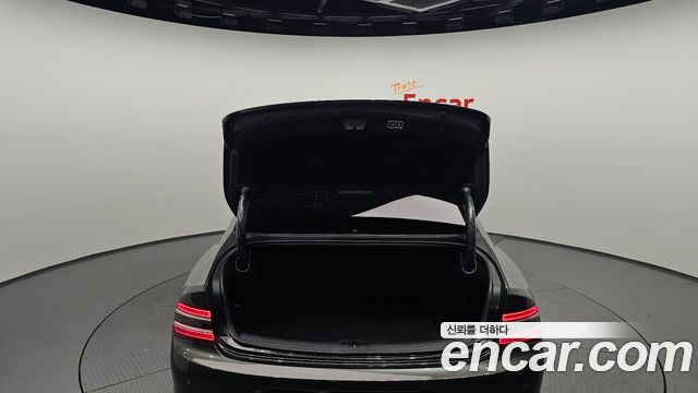 Genesis G80 2023 — photo 26