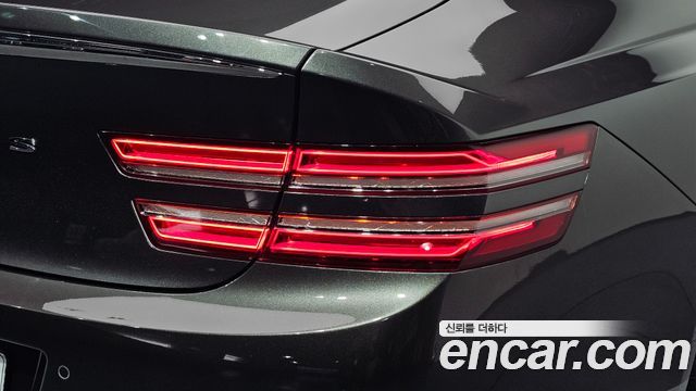 Genesis G80 2023 — photo 9