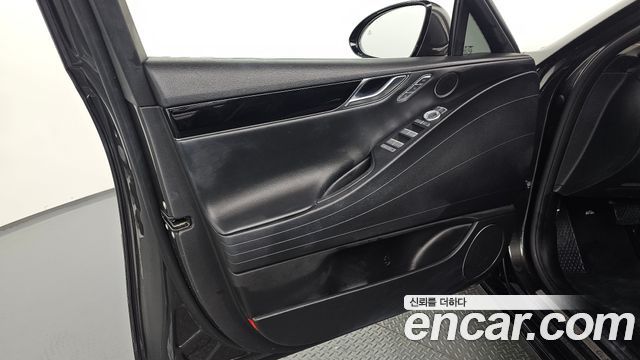 Genesis G80 2023 — photo 14