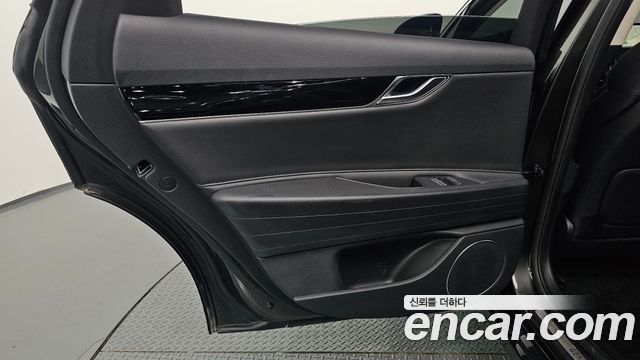 Genesis G80 2023 — photo 15