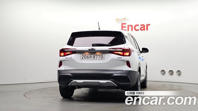 Kia Seltos 2022 — photo 4