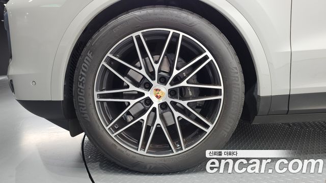 Porsche Cayenne 2024 — photo 5