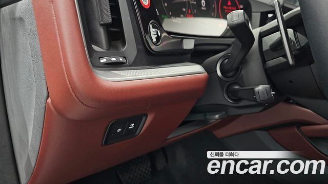 Porsche Cayenne 2024 — photo 24