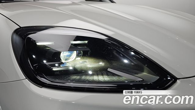 Porsche Cayenne 2024 — photo 8