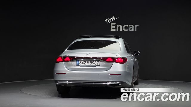 Mercedes-Benz E-Class 2024 — photo 4