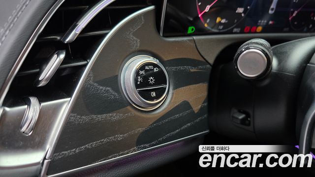 Mercedes-Benz E-Class 2024 — photo 24