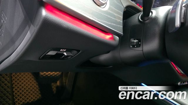 Mercedes-Benz E-Class 2024 — photo 28