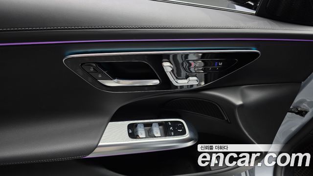 Mercedes-Benz E-Class 2024 — photo 30