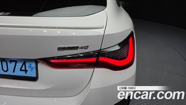 BMW i4 2024 — photo 9