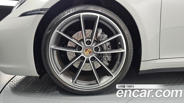 Porsche 911 2020 — photo 5