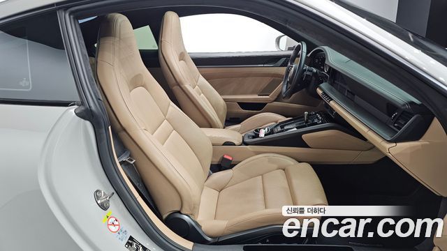 Porsche 911 2020 — photo 16