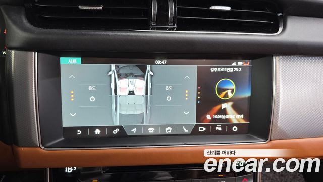 Jaguar XF 2019 — photo 16