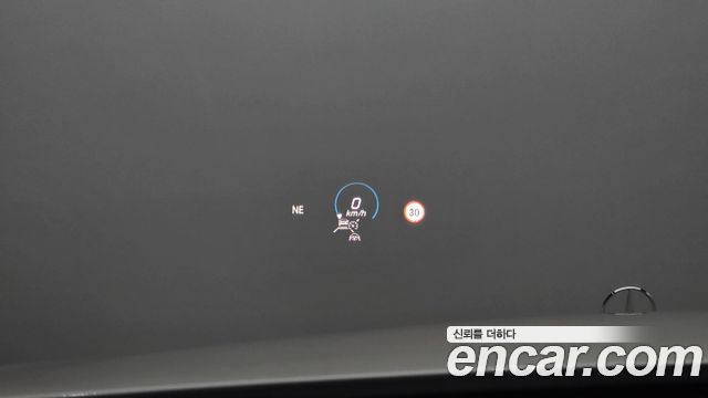 Mercedes-Benz E-Class 2022 — photo 24