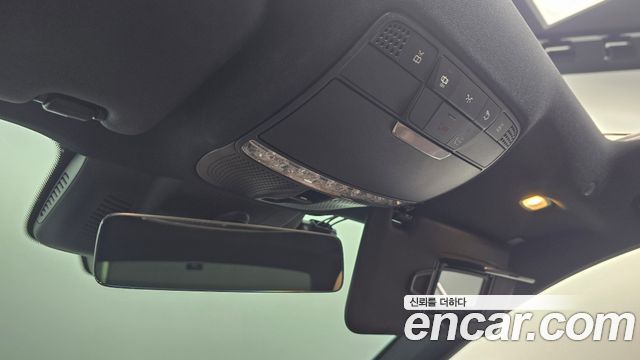 Mercedes-Benz E-Class 2022 — photo 32