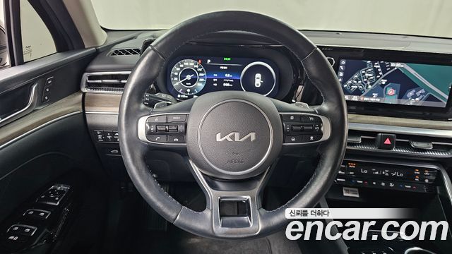 Kia K5 2023 — photo 12