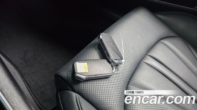 Kia K5 2023 — photo 17