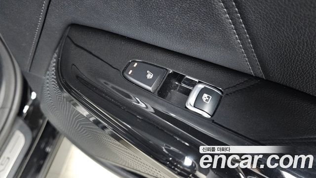 Kia K5 2023 — photo 19