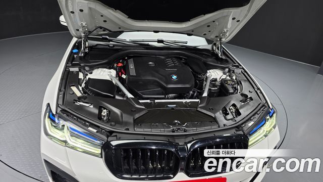 BMW 5-Series 2023 — photo 6