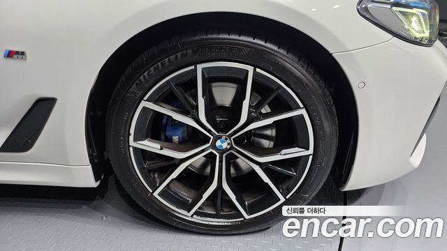 BMW 5-Series 2023 — photo 7
