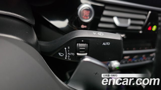 BMW 5-Series 2023 — photo 28