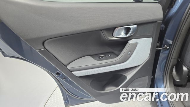 Polestar Polestar 2 2022 — photo 15